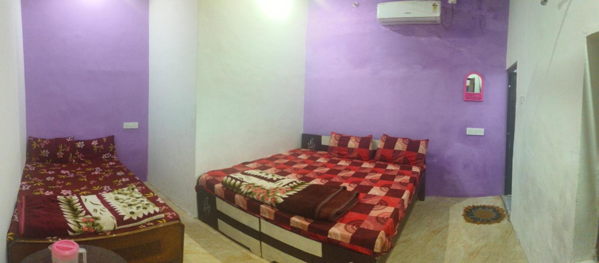 Jay Shree Radhey Home Stay 마투라 외부 사진