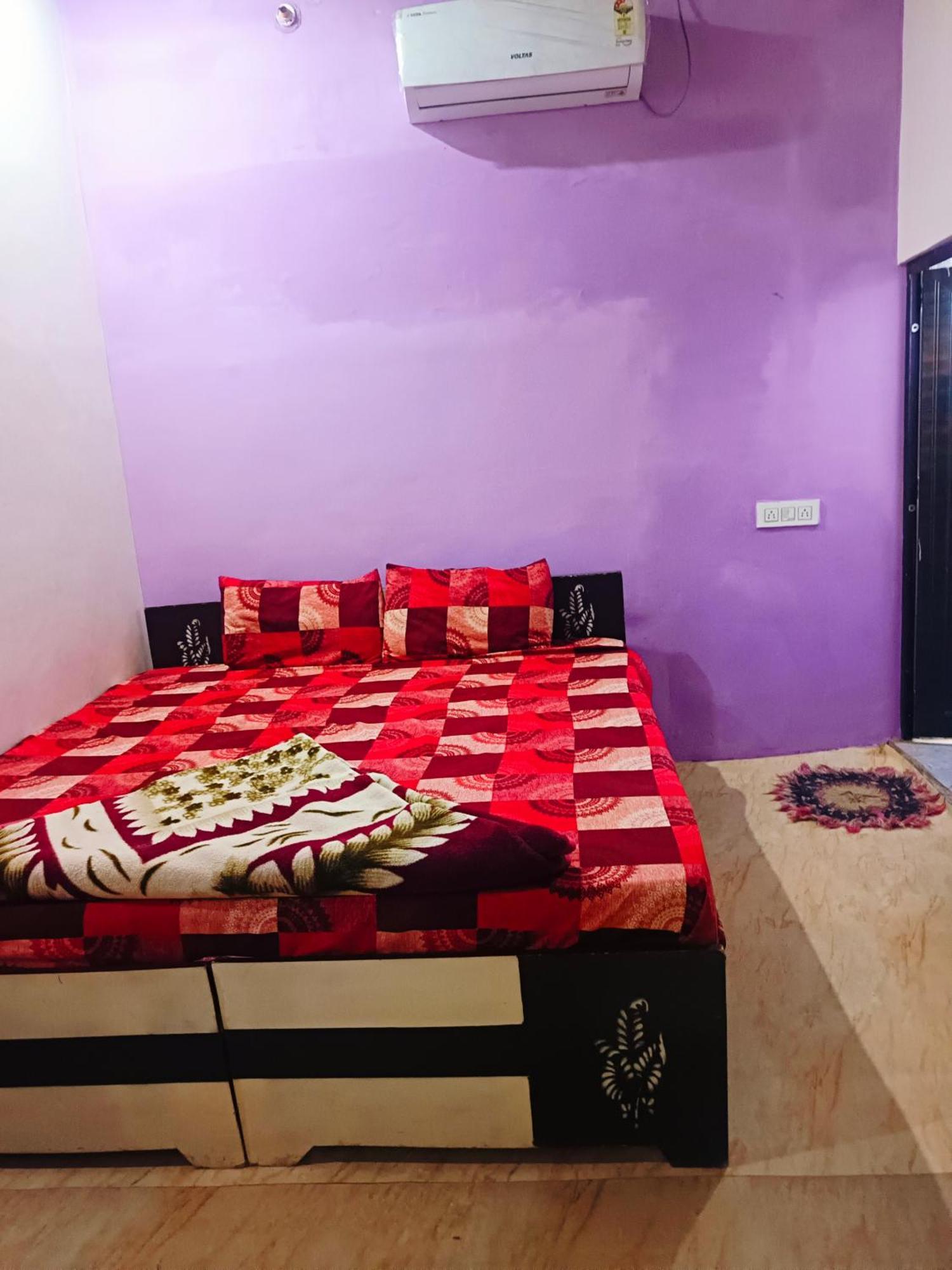 Jay Shree Radhey Home Stay 마투라 외부 사진